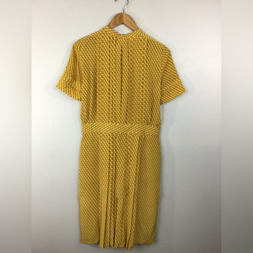 Pleated Short Sleeve Dress Marigold Size 6 NWT MSRP $2500 Belstaff 100% Silk - Picture 5 of 14